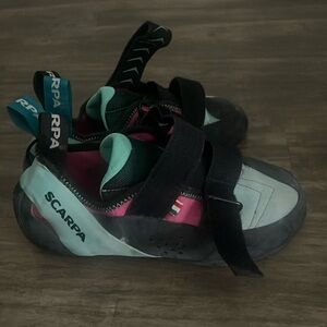Scarpa Vapor V Women’s climbing shoes size 7 used once! EU size 38/38.5